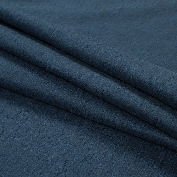 Wool Fabric Types: Wool's Structure Explains Its Warmth