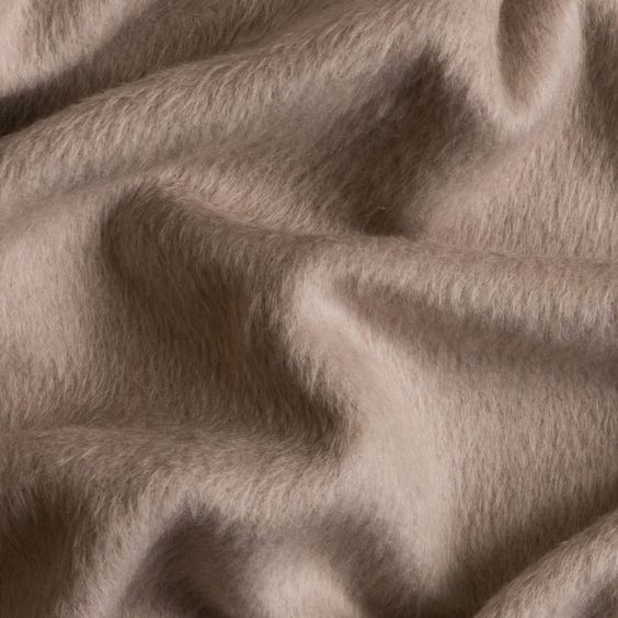 Wool Fabric Types: Camel Hair Has Different Grades and Uses