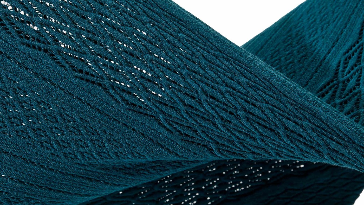 Warp Knitting Builds Wool Fabric from Parallel Yarn Systems