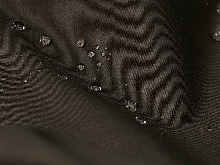 Neulana Protect Uses Compact Merino Construction
